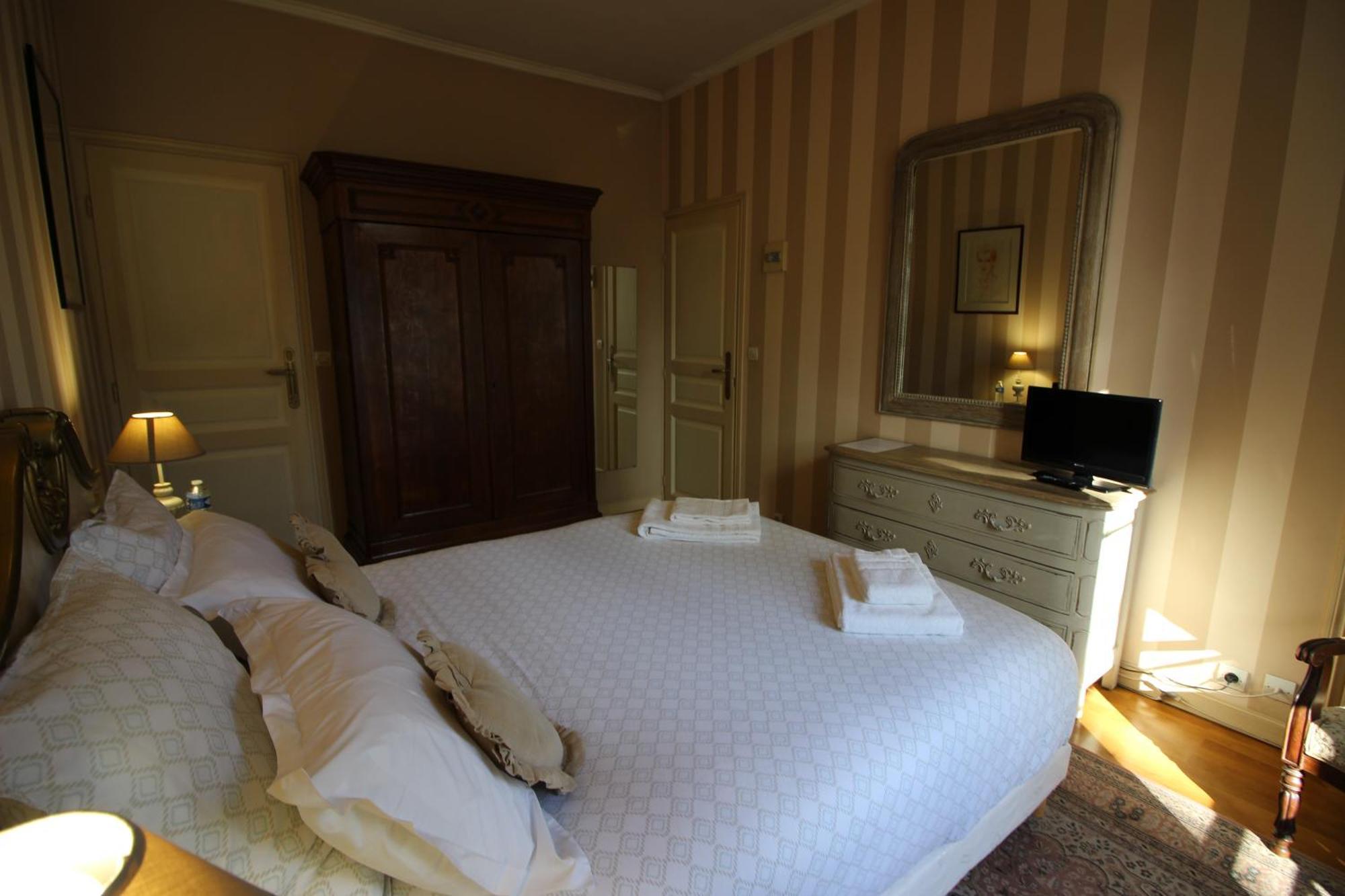 La Chasse Royale Hotell Plailly Eksteriør bilde